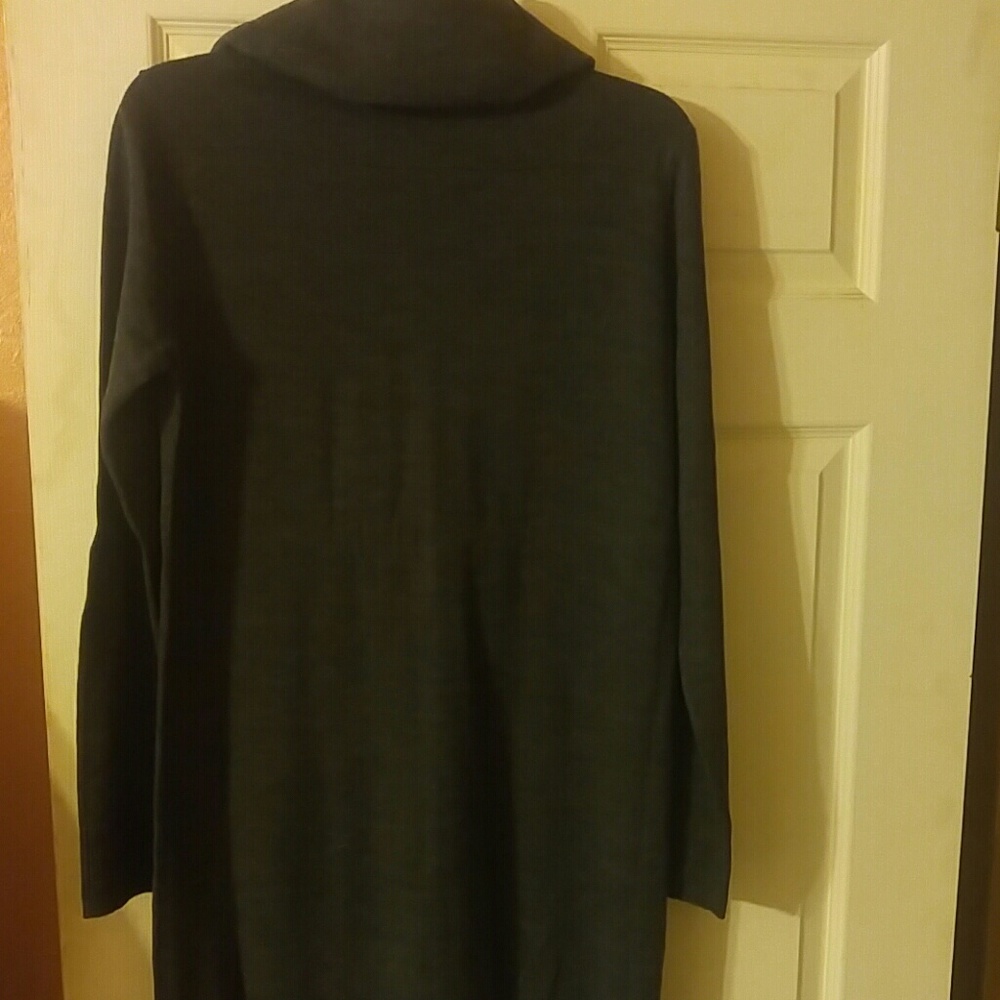 Dress - Picture 4 of 6